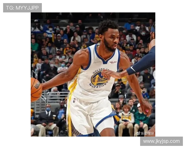 勇士与尼克斯激战正酣赛场精彩瞬间回顾与分析